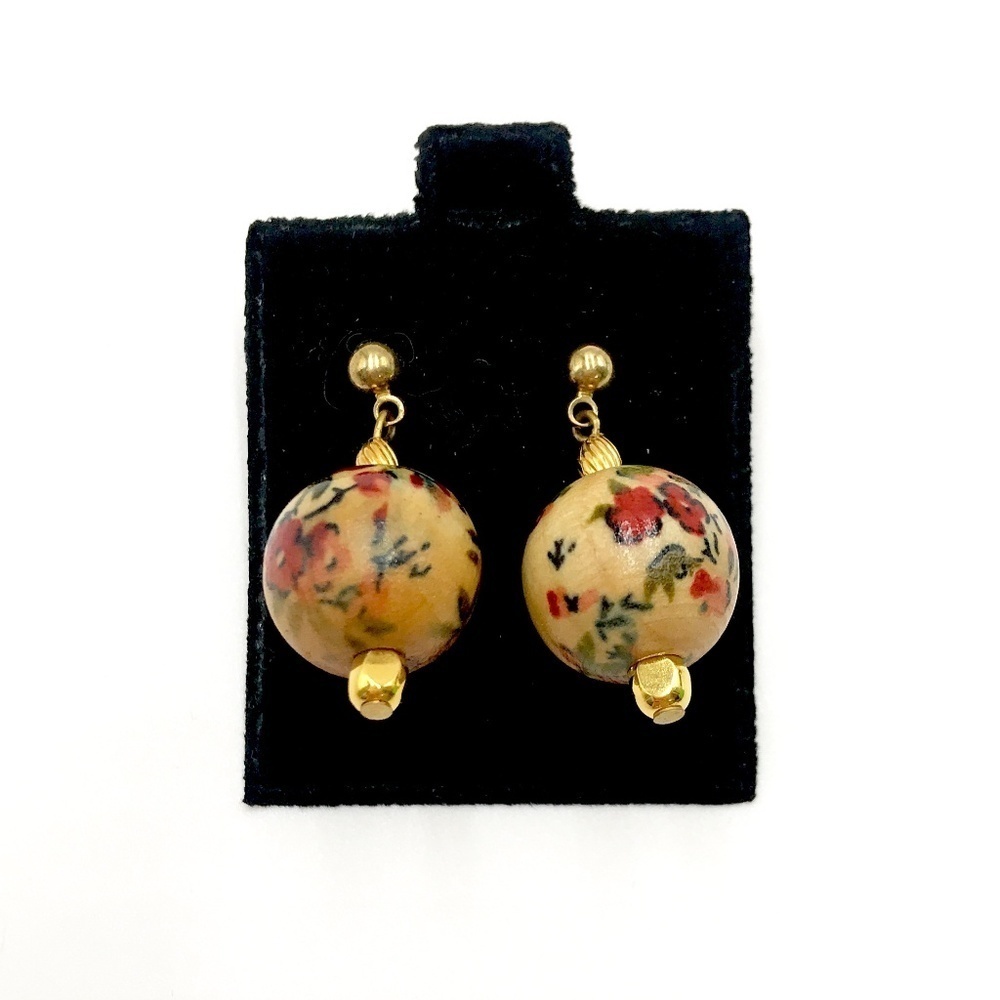 Vintage-Inspired Floral Bead Drop Earrings with Gold Accents